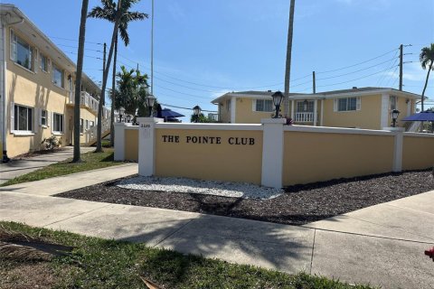 Condo in Fort Lauderdale, Florida, 2 bedrooms № 2247220 - photo 18