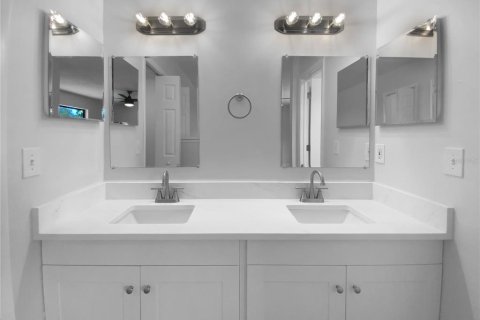 Casa en venta en Orlando, Florida, 3 dormitorios, 139.35 m2 № 1791647 - foto 7