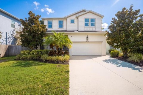 House in Tampa, Florida 4 bedrooms, 295.99 sq.m. № 2315289