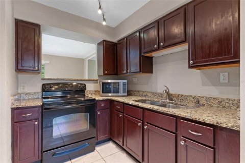 Condo in Winter Park, Florida, 2 bedrooms  № 1769752 - photo 10