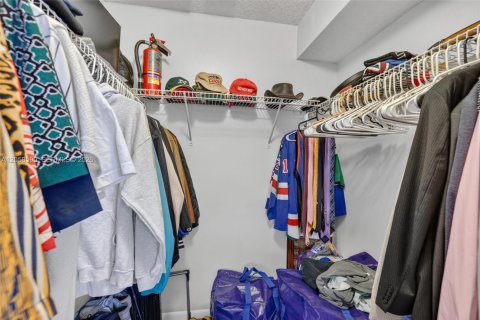 Condominio en venta en Tamarac, Florida, 2 dormitorios, 91.51 m2 № 2244078 - foto 16