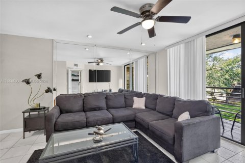 Condominio en venta en Tamarac, Florida, 2 dormitorios, 91.51 m2 № 2244078 - foto 9