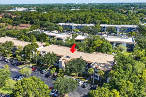 Condominio en venta en Tamarac, Florida, 2 dormitorios, 91.51 m2 № 2244078 - foto 26