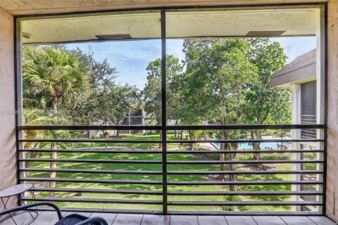 Condominio en venta en Tamarac, Florida, 2 dormitorios, 91.51 m2 № 2244078 - foto 11