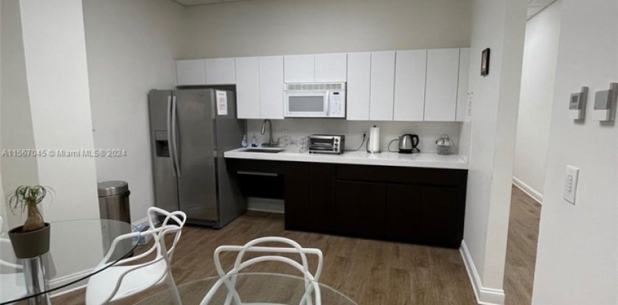 Oficina en Sunrise, Florida № 1104479