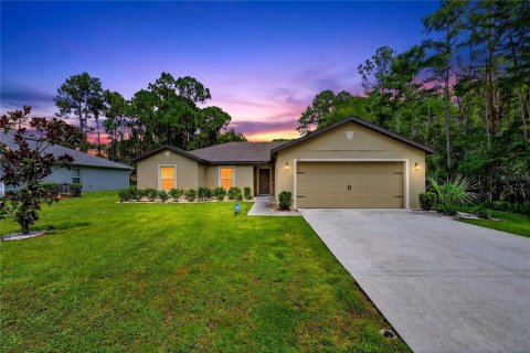 House in Palm Coast, Florida 3 bedrooms, 156.08 sq.m. № 2366604