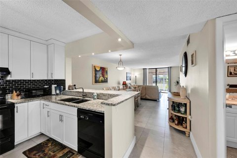 Copropriété à vendre à Lauderhill, Floride: 2 chambres, 113.34 m2 № 2084523 - photo 12