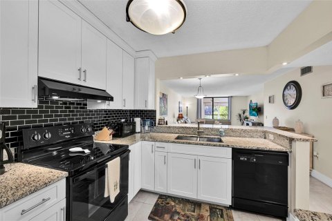 Copropriété à vendre à Lauderhill, Floride: 2 chambres, 113.34 m2 № 2084523 - photo 15