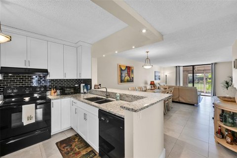 Copropriété à vendre à Lauderhill, Floride: 2 chambres, 113.34 m2 № 2084523 - photo 9
