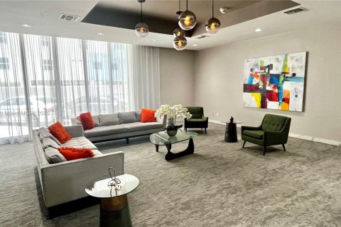 Copropriété à louer à Surfside, Floride: 2 chambres, 119.38 m2 № 1936234 - photo 4