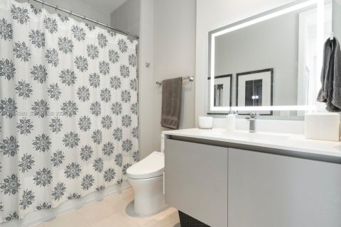 Condominio en venta en Miami Beach, Florida, 2 dormitorios, 102.29 m2 № 2170532 - foto 21