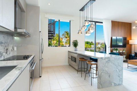 Condominio en venta en Miami Beach, Florida, 2 dormitorios, 102.29 m2 № 2170532 - foto 7