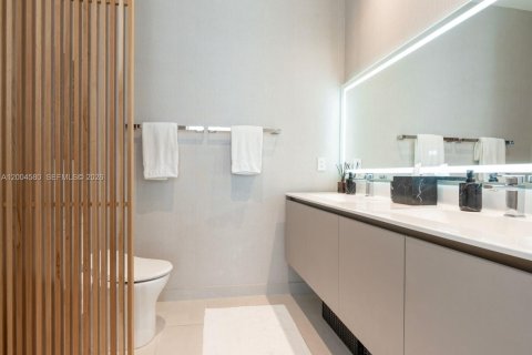 Condominio en venta en Miami Beach, Florida, 2 dormitorios, 102.29 m2 № 2170532 - foto 17