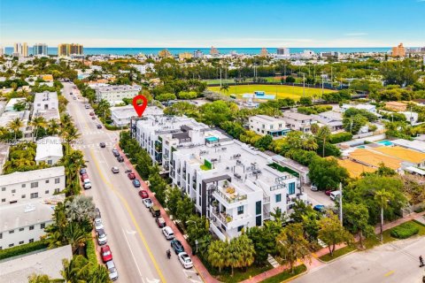 Condominio en venta en Miami Beach, Florida, 2 dormitorios, 102.29 m2 № 2170532 - foto 25