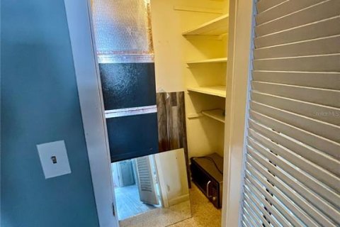 Condo in Saint Petersburg, Florida, 1 bedroom  № 1769962 - photo 10