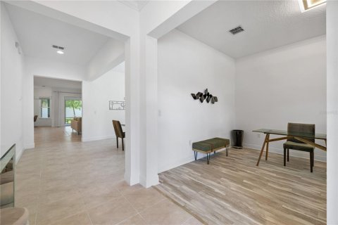 House in Winter Garden, Florida 5 bedrooms, 338.16 sq.m. № 2128863 - photo 7