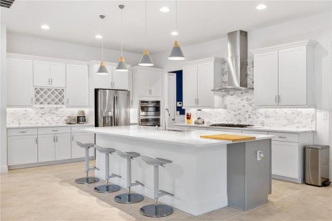 House in Winter Garden, Florida 5 bedrooms, 338.16 sq.m. № 2128863 - photo 17