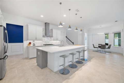 House in Winter Garden, Florida 5 bedrooms, 338.16 sq.m. № 2128863 - photo 22