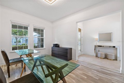 House in Winter Garden, Florida 5 bedrooms, 338.16 sq.m. № 2128863 - photo 8
