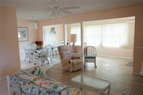 Copropriété à vendre à Sun City Center, Floride: 2 chambres, 104.05 m2 № 2092851 - photo 5