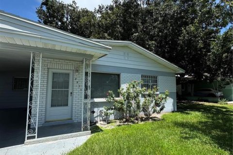 Casa en alquiler en Tampa, Florida, 2 dormitorios, 90.49 m2 № 1880969 - foto 2