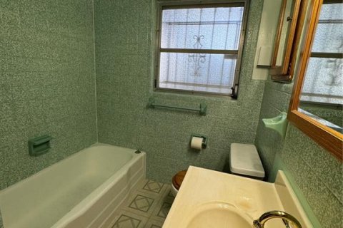 Casa en alquiler en Tampa, Florida, 2 dormitorios, 90.49 m2 № 1880969 - foto 9