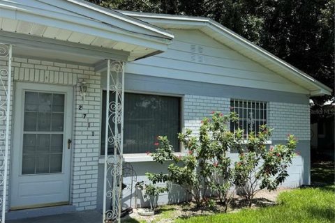 Casa en alquiler en Tampa, Florida, 2 dormitorios, 90.49 m2 № 1880969 - foto 1