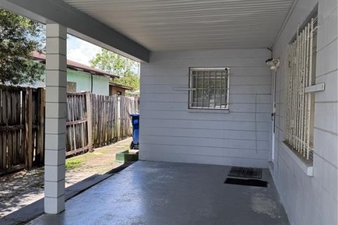 Casa en alquiler en Tampa, Florida, 2 dormitorios, 90.49 m2 № 1880969 - foto 4