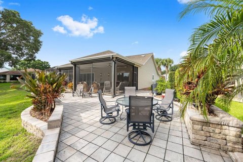 House in The Villages, Florida 3 bedrooms, 193.42 sq.m. № 1817869 - photo 2