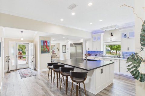 House in The Villages, Florida 3 bedrooms, 193.42 sq.m. № 1817869 - photo 6