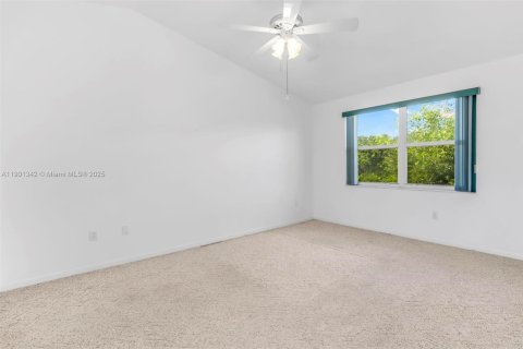 Touwnhouse à vendre à Pembroke Pines, Floride: 3 chambres, 140.75 m2 № 1954056 - photo 21