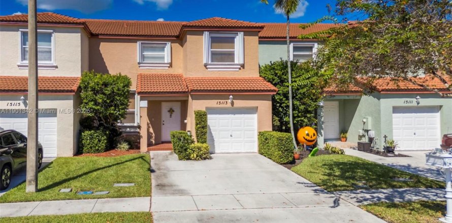 Touwnhouse à Pembroke Pines, Floride 3 chambres, 140.75 m2 № 1954056