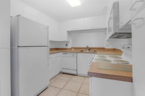 Touwnhouse à vendre à Pembroke Pines, Floride: 3 chambres, 140.75 m2 № 1954056 - photo 10