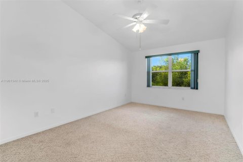 Touwnhouse à vendre à Pembroke Pines, Floride: 3 chambres, 140.75 m2 № 1954056 - photo 22