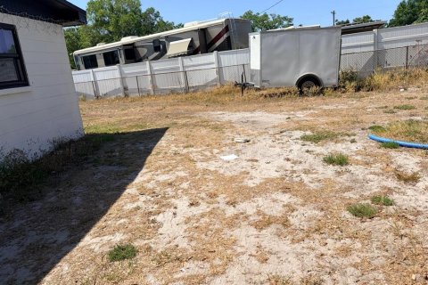 House in Tampa, Florida 4 bedrooms, 129.13 sq.m. № 2142605 - photo 15