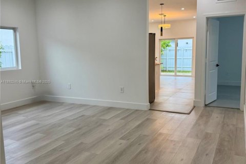 Villa ou maison à louer à Homestead, Floride: 4 chambres, 145.58 m2 № 1946502 - photo 8
