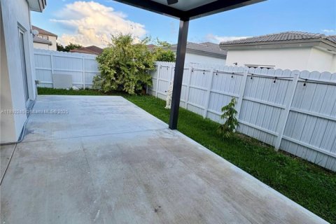 Villa ou maison à louer à Homestead, Floride: 4 chambres, 145.58 m2 № 1946502 - photo 18