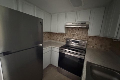 Condo in Orlando, Florida, 1 bedroom № 2195376 - photo 7