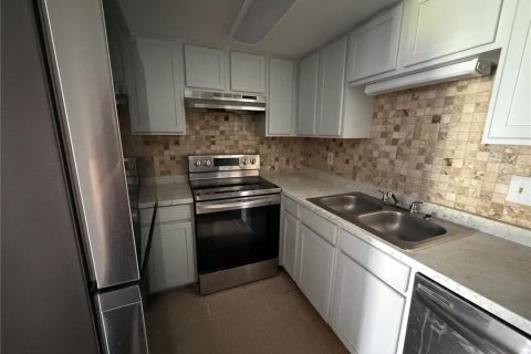 Condo in Orlando, Florida, 1 bedroom № 2195376 - photo 6