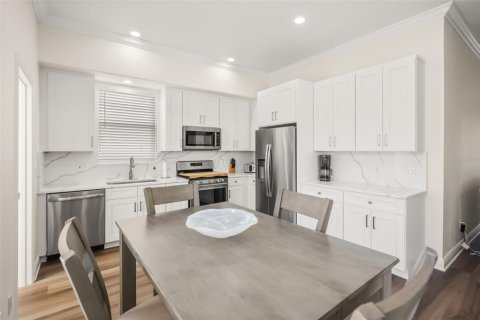 Villa ou maison à vendre à Kissimmee, Floride: 3 chambres, 154.03 m2 № 2426996 - photo 11