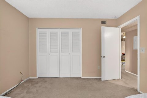 Condo in Altamonte Springs, Florida, 2 bedrooms № 2400304 - photo 20
