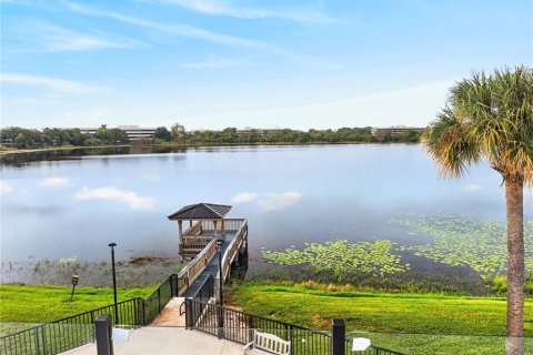 Condo in Altamonte Springs, Florida, 2 bedrooms № 2400304 - photo 2