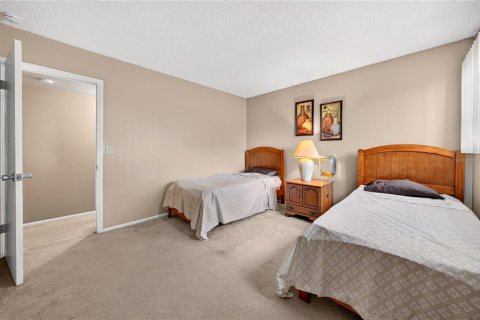 Condo in Altamonte Springs, Florida, 2 bedrooms № 2400304 - photo 19