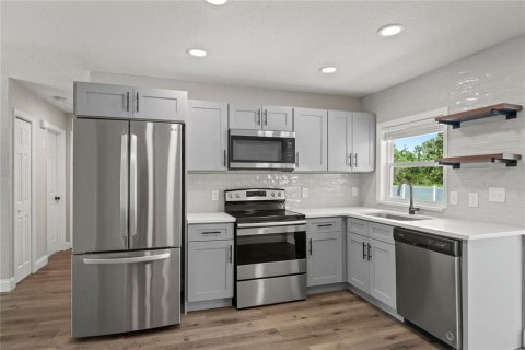 Casa en alquiler en Orlando, Florida, 3 dormitorios, 136.75 m2 № 1844286 - foto 12
