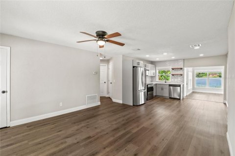 Casa en alquiler en Orlando, Florida, 3 dormitorios, 136.75 m2 № 1844286 - foto 10