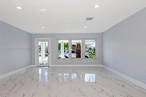 Casa en alquiler en Fort Lauderdale, Florida, 4 dormitorios, 135.54 m2 № 2064321 - foto 3