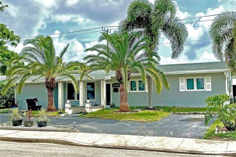 Casa en Fort Lauderdale, Florida 4 dormitorios, 135.54 m2 № 2064321