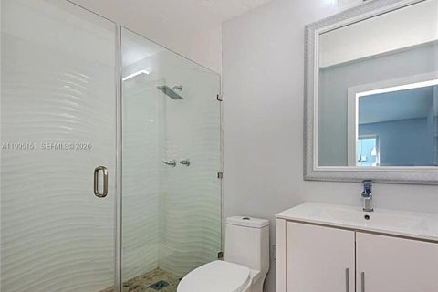 Casa en alquiler en Fort Lauderdale, Florida, 4 dormitorios, 135.54 m2 № 2064321 - foto 5