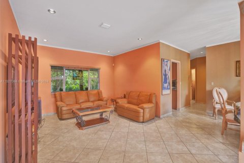 Casa en venta en Miami, Florida, 3 dormitorios, 200.02 m2 № 1960581 - foto 22