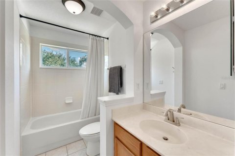 House in Windermere, Florida 4 bedrooms, 246.01 sq.m. № 2322291 - photo 16